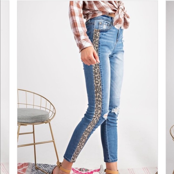 EASEL Animal Print Accent Skinny Denim Jeans NWT - Picture 2 of 8
